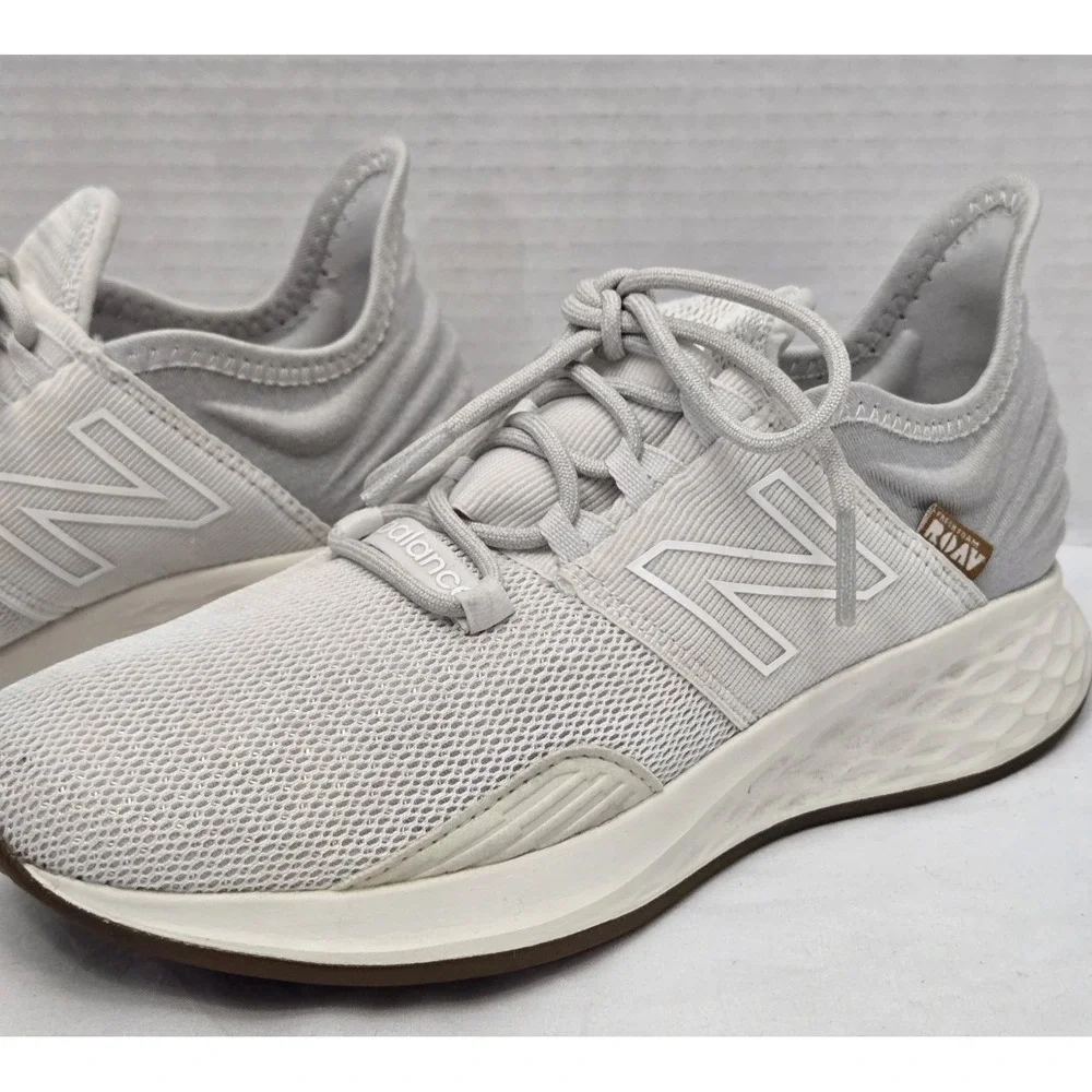 New Balance Womens Fresh Foam Roav WROAVRW White Running Shoes Size 7 GUC